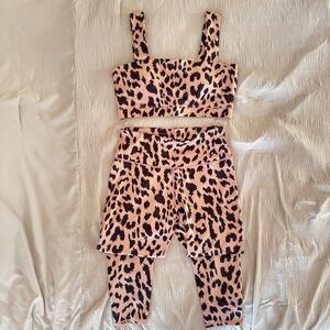 High-Waist Leopard Print Leggings and matching sports bra L